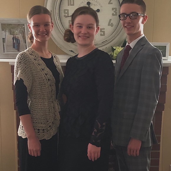 Meet your Posher, Sasha - Picture 3 of 16